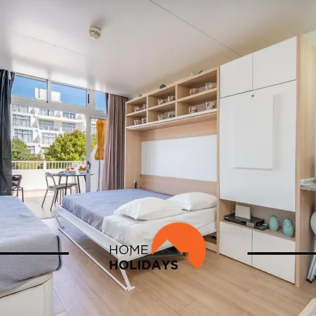 #255 Oura Cilla By Holidays