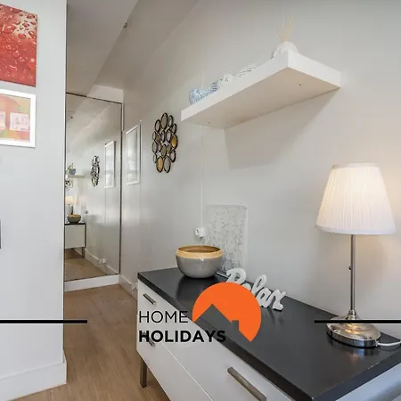 #255 Oura Cilla By Holidays