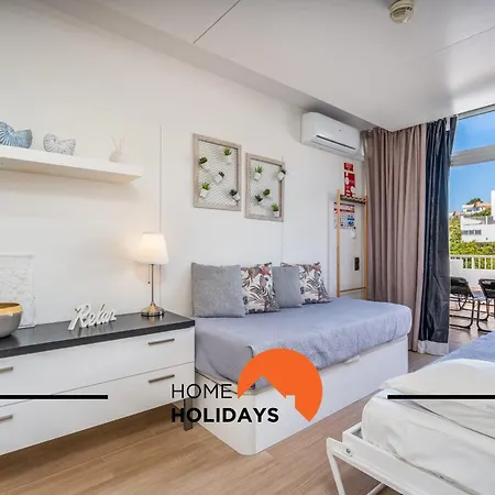 #255 Oura Cilla By Holidays *